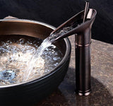 Vintage Retro Wasserhahn aus Antikem Messing